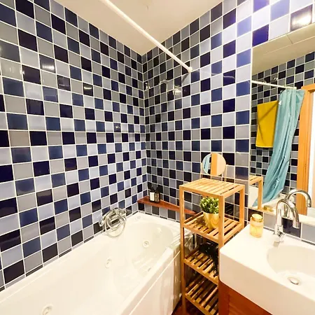 Luxury In Chiado 1 Br * 리스본