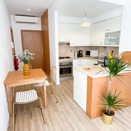 Luxury In Chiado 1 Br 아파트 리스본